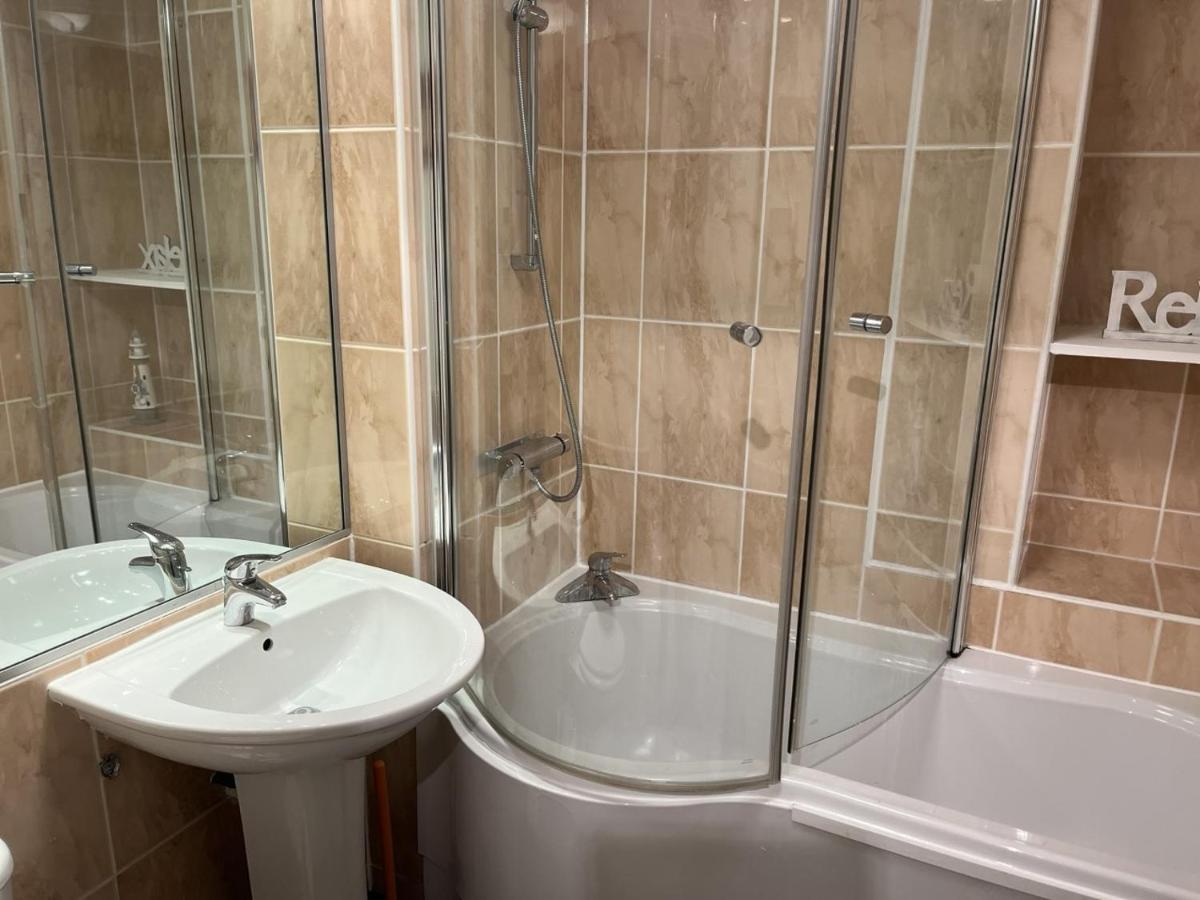 Royal Mile Mansions 2 Bedroom - Edinburgh City Centre Bagian luar foto