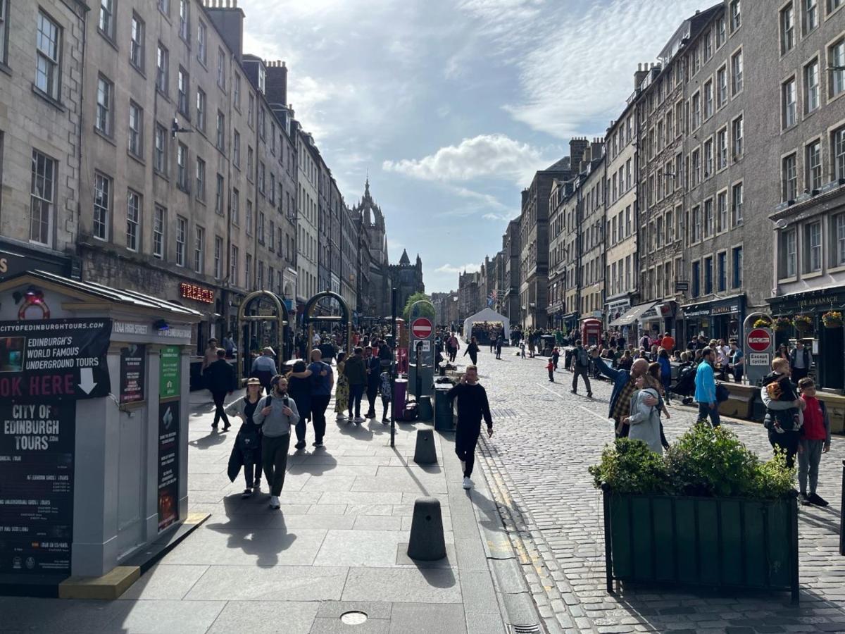 Royal Mile Mansions 2 Bedroom - Edinburgh City Centre Bagian luar foto